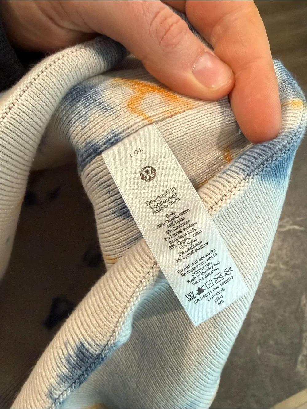 Lululemon warm revelation beanie men’s L/XL tie dye blue orange sock hat